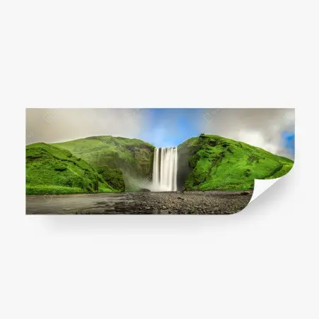 Fotomural amanecer en Skógafoss, cascada y acantilados verdes – Pixers®