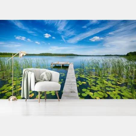Fotomural pasarela tranquila sobre el lago de Masuria – Pixers®