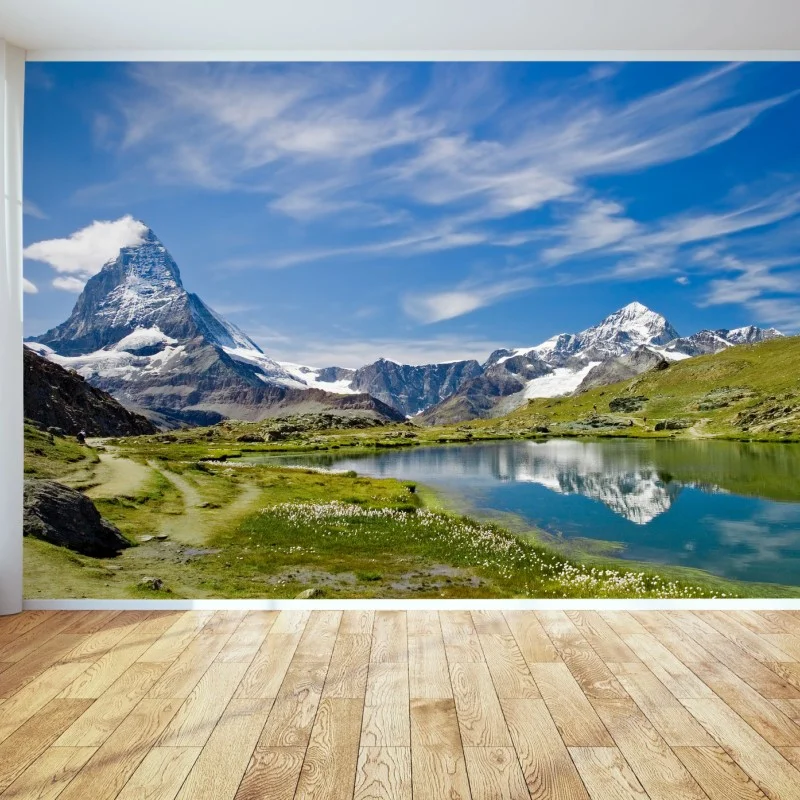 Fotomural paisaje alpino con lago sereno y cima nevada