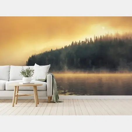 Fotomural amanecer dorado en el lago brumoso – Pixers®