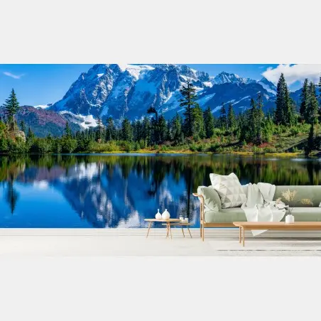 Fotomural reflejo de montaña nevada en lago sereno – Pixers®