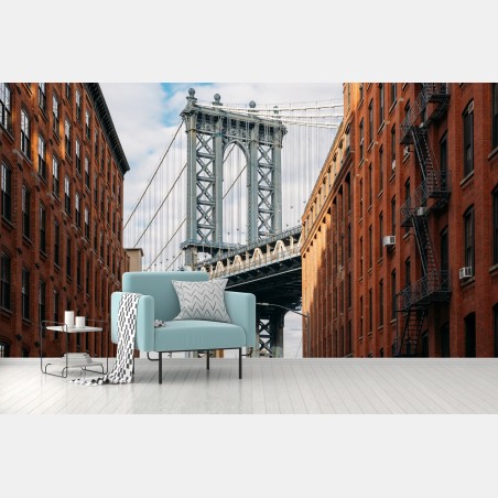 Fotomural vista icónica del puente de Brooklyn entre fachadas de ladrillo – Pixers®