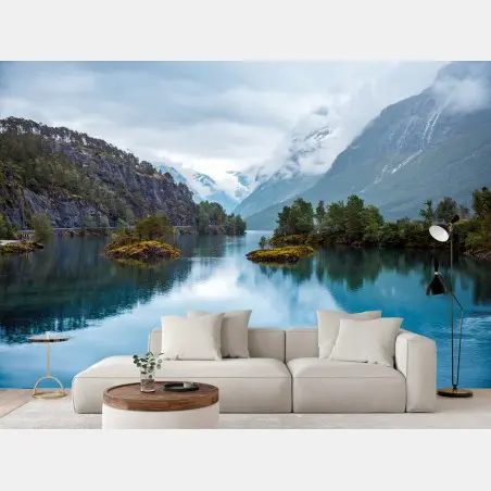 Fotomural paisaje sereno en Lovatnet, Noruega – Pixers®