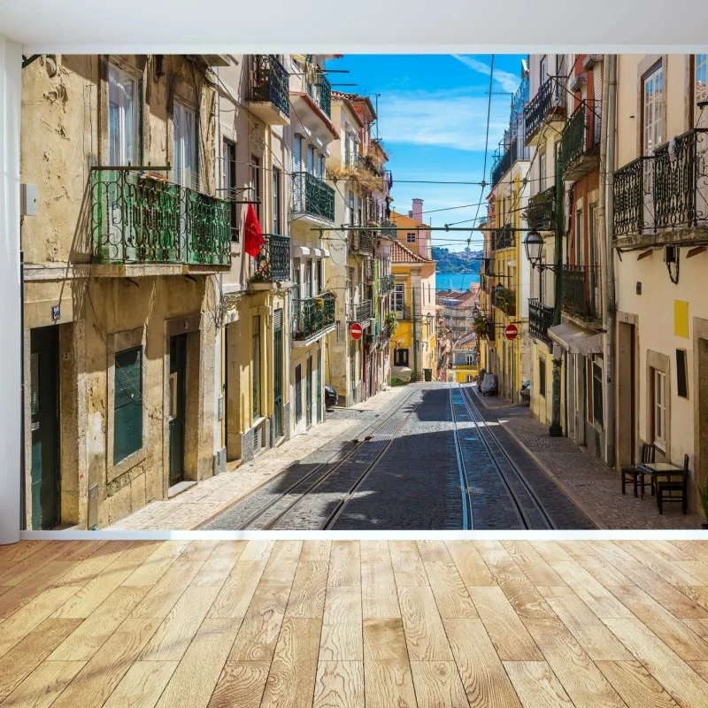 Fotomural calle empedrada de Lisboa bajo el sol