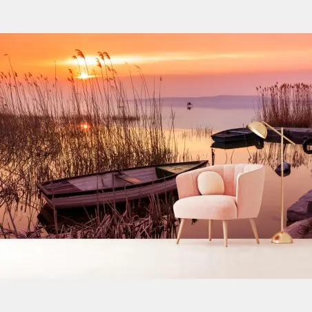 Fotomural amanecer en la laguna con barcas – Pixers®