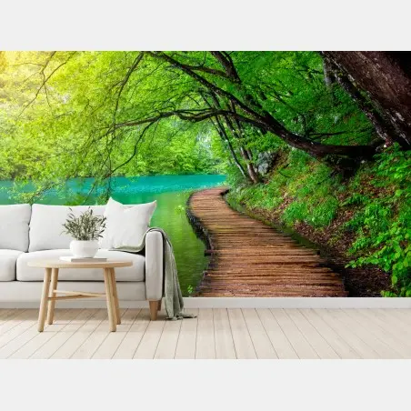 Fotomural sendero de madera junto al lago turquesa – Pixers®