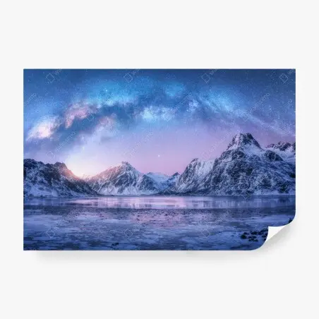 Fotomural arco de la vía láctea sobre montañas nevadas – Pixers®