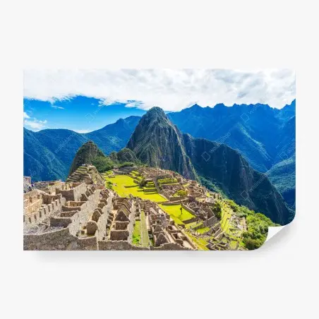 Fotomural panorámica de Machu Picchu entre montañas – Pixers®