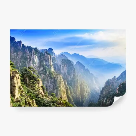 Fotomural paisaje de picos montañosos en niebla – Pixers®
