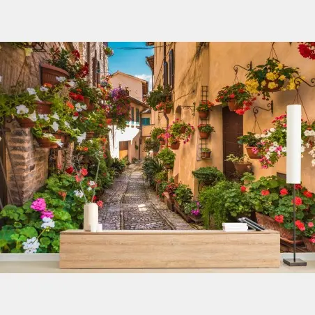 Fotomural calle floral medieval en Umbria, Italia – Pixers®