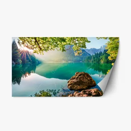 Pegatina reposicionable amanecer sobre el lago Fusine junto a Mangart – Pixers®