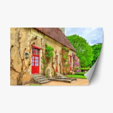 Pegatina reposicionable fachada rústica con puertas rojas y glicinia – Pixers®
