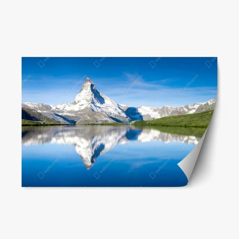 Pegatina reposicionable reflejo de pico nevado en lago alpino