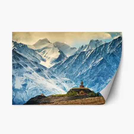 Pegatina reposicionable santuario budista sobre las montañas nevadas – Pixers®
