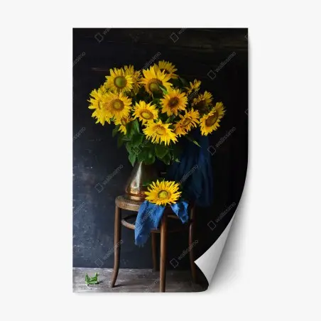 Pegatina reposicionable girasoles en jarrón sobre silla rústica – Pixers®