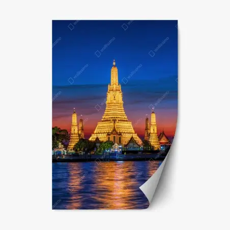 Pegatina reposicionable templo iluminado de Wat Arun al atardecer – Pixers®