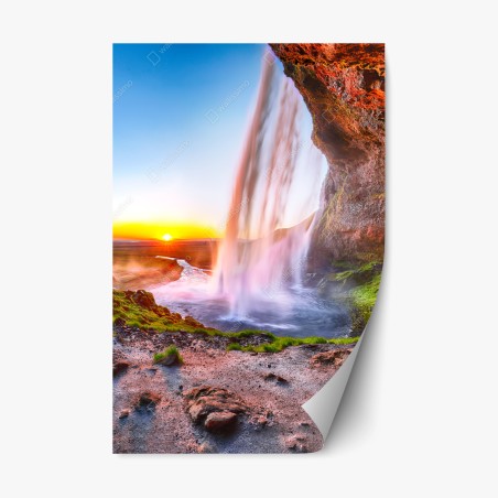 Pegatina reposicionable magia del atardecer en Seljalandsfoss, cascada de Islandia – Pixers®