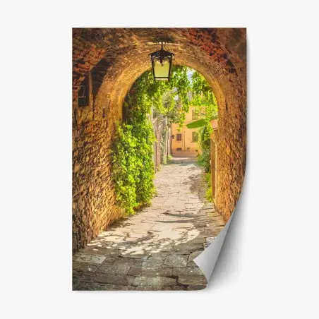 Pegatina reposicionable callejón medieval en Toscana bañado de luz dorada – Pixers®