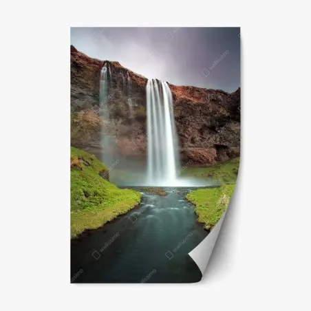 Pegatina reposicionable cascada serena sobre acantilado y río – Pixers®