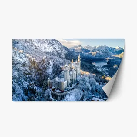 Pegatina reposicionable castillo nevado entre montañas y lago – Pixers®