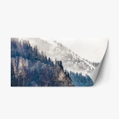 Pegatina reposicionable acantilado nevado y bosque de pinos – Pixers®
