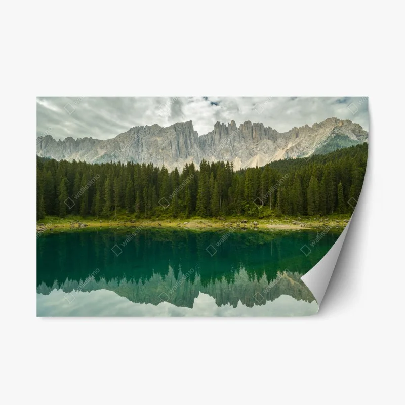 Pegatina reposicionable reflejo sereno de las Dolomitas en Lago di Carezza