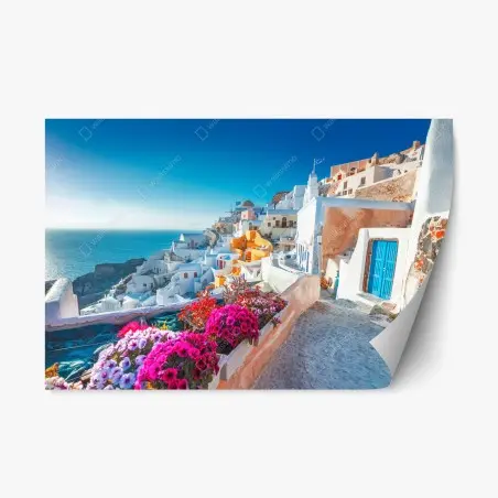 Pegatina reposicionable paisaje costero de Santorini con casas blancas y flores – Pixers®