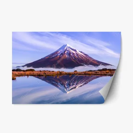 Pegatina reposicionable montaña nevada reflejada en lago – Pixers®