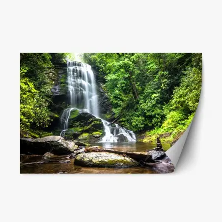 Pegatina reposicionable cascada serena en bosque verde – Pixers®