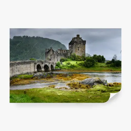 Fotomural castillo antiguo junto al puente sobre el lago – Pixers®