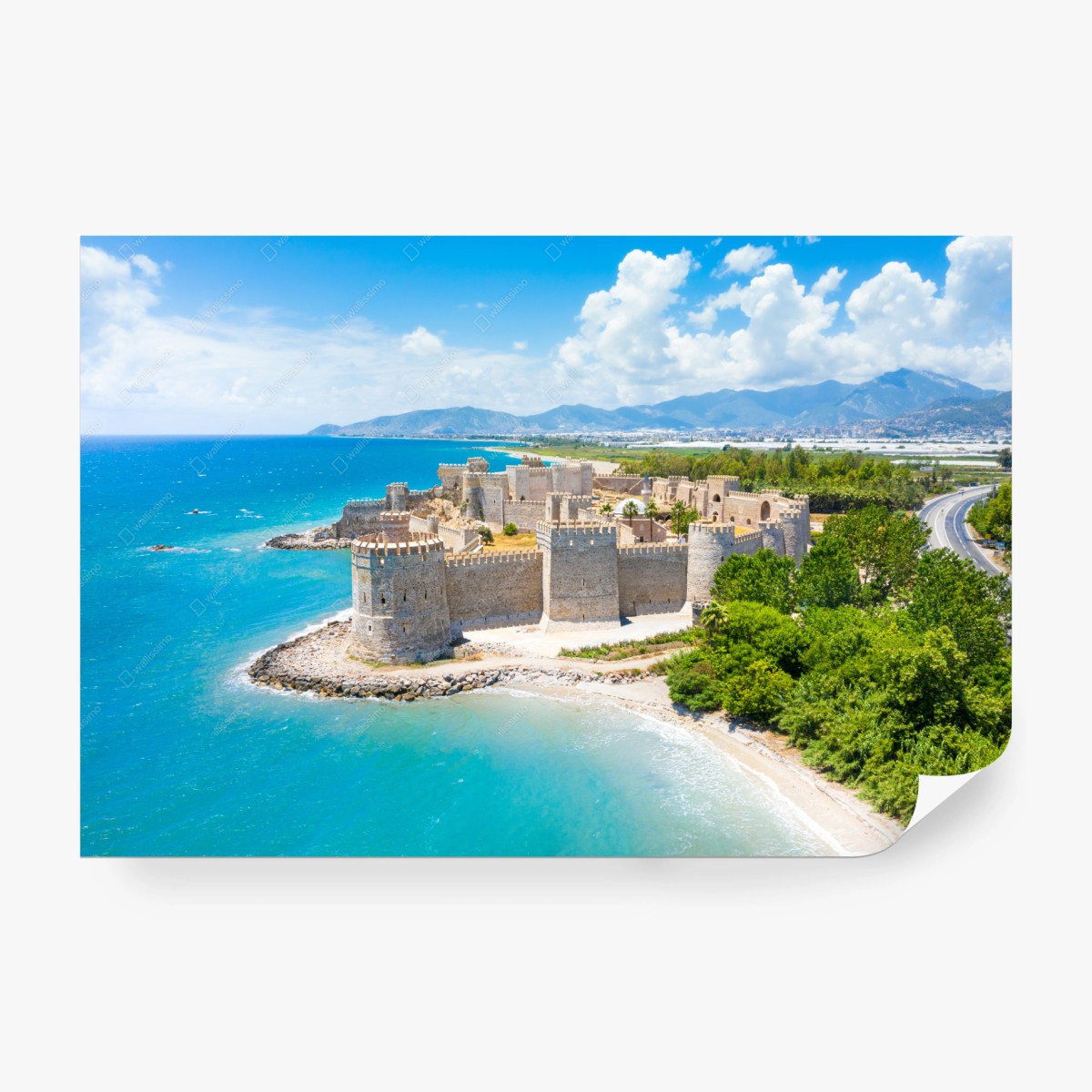 Fotomural castillo costero junto al mar turquesa – Pixers®
