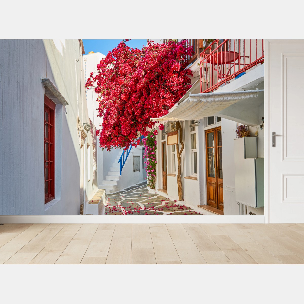 Fotomural rincón de buganvilla en calle blanca – Pixers®