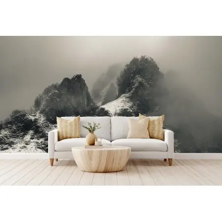 Fotomural paisaje montañoso nevado entre niebla – Pixers®