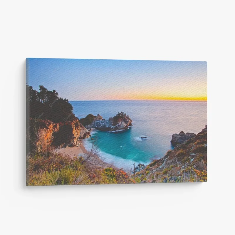 Cuadro en lienzo atardecer en cala rocosa