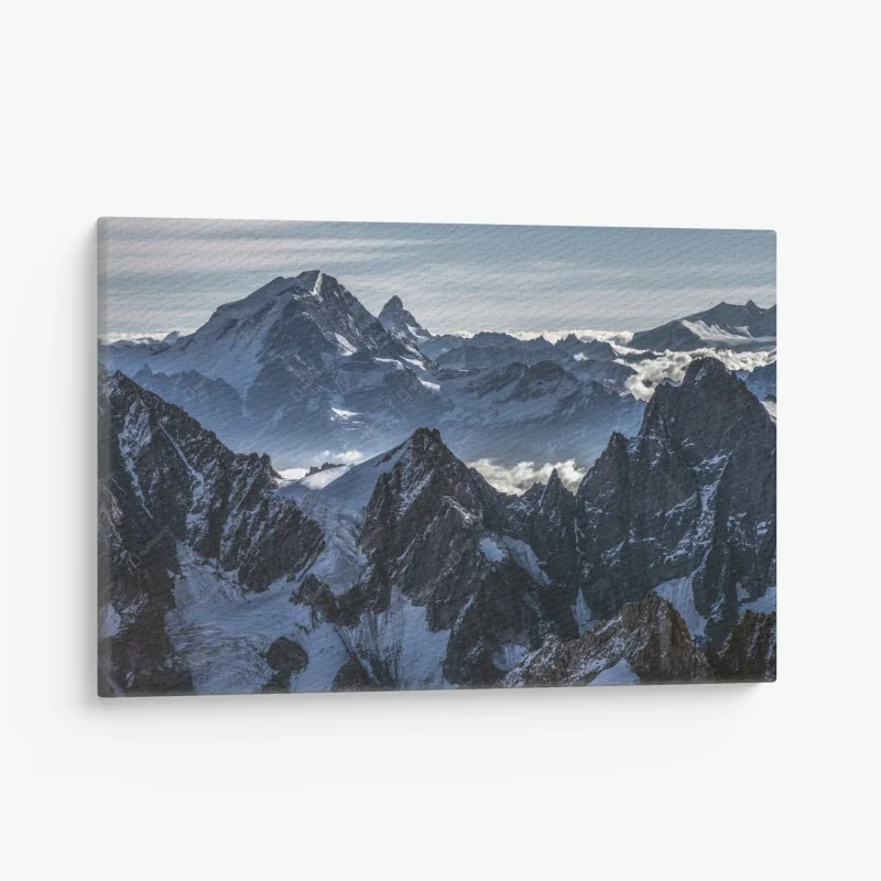 Cuadro en lienzo cumbres nevadas entre nieblas
