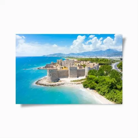 Póster castillo costero junto al mar turquesa – Pixers®