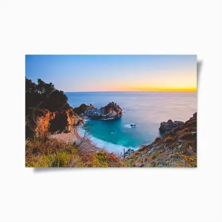 Póster atardecer en cala rocosa – Pixers®