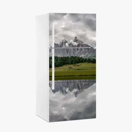 Pegatina para frigorífico paisaje dramático en Alpe di Siusi, Dolomitas – Pixers®