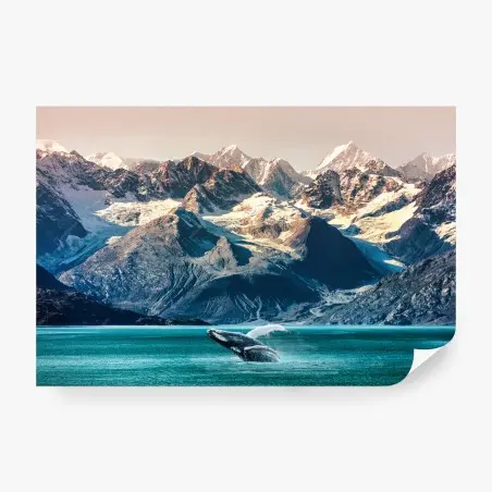 Fotomural ballena saltando frente a montañas glaciares – Pixers®