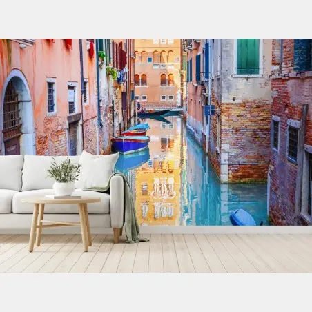 Fotomural canal de Venecia con reflejos coloridos – Pixers®