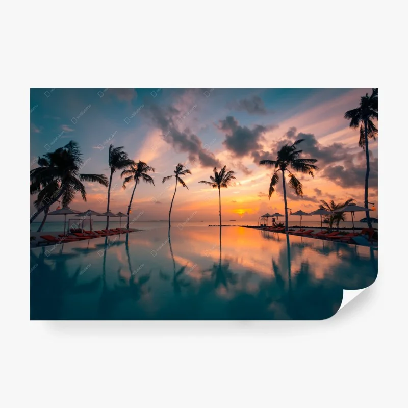 Fotomural atardecer tropical sobre piscina infinita