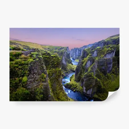 Fotomural atardecer en Fjadrargljufur, cañón esmeralda – Pixers®