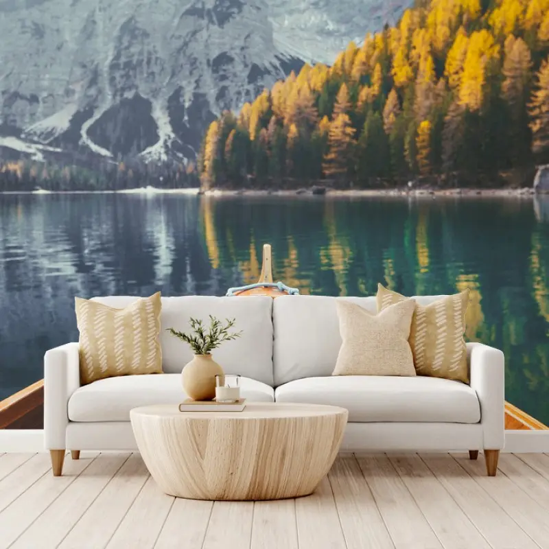 Fotomural amanecer en Lago di Braies: bote de madera y montañas