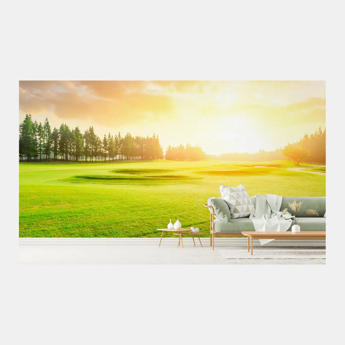 Fotomural puesta de sol sobre campo verde y bosque – Pixers®