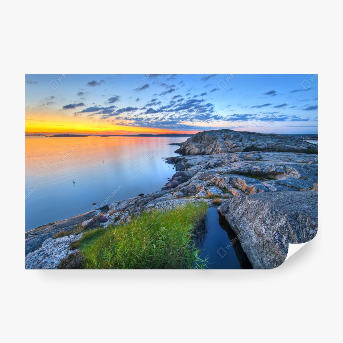Fotomural atardecer sereno en la costa rocosa – Pixers®