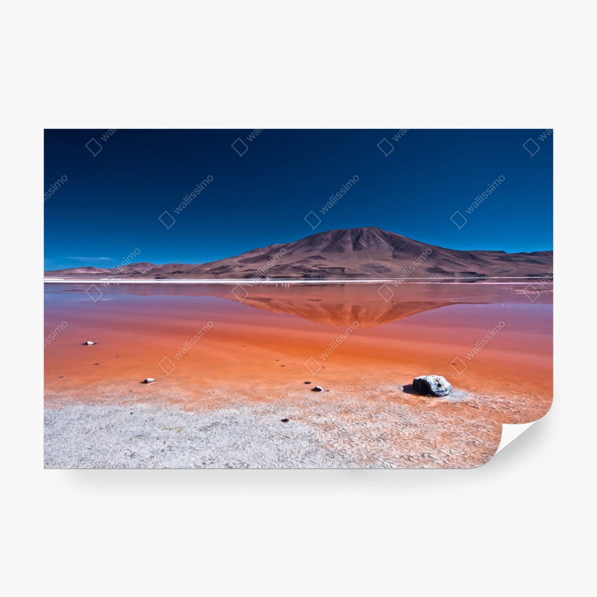 Fotomural reflejo de montaña sobre lago rojo – Pixers®