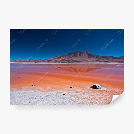 Fotomural reflejo de montaña sobre lago rojo – Pixers®