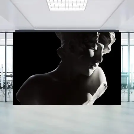 Fotomural busto clásico de mármol con iluminación dramática