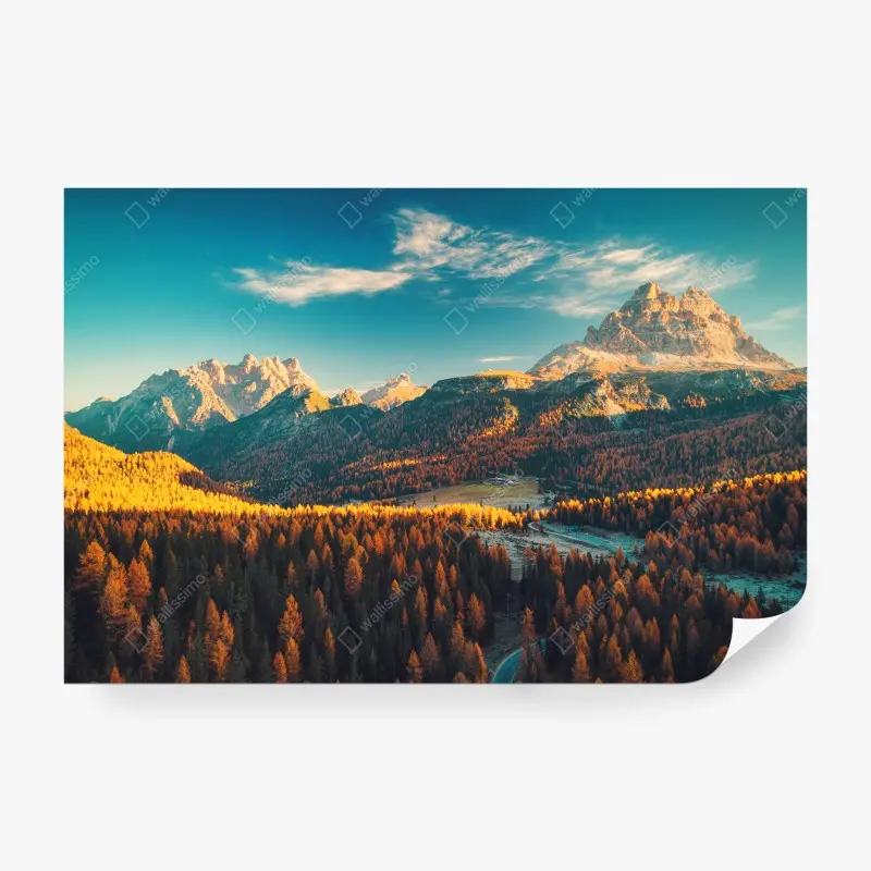 Fotomural amanecer en las Dolomitas: paisaje alpino dorado