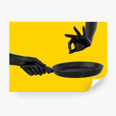 Fotomural manos y sartén sobre fondo amarillo – Pixers®